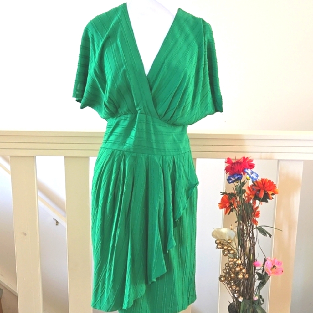 ⭐️Host Pick⭐️ Anthropologie Aryessa | Kelly Dress Emerald Green Wrap - Picture 6 of 11